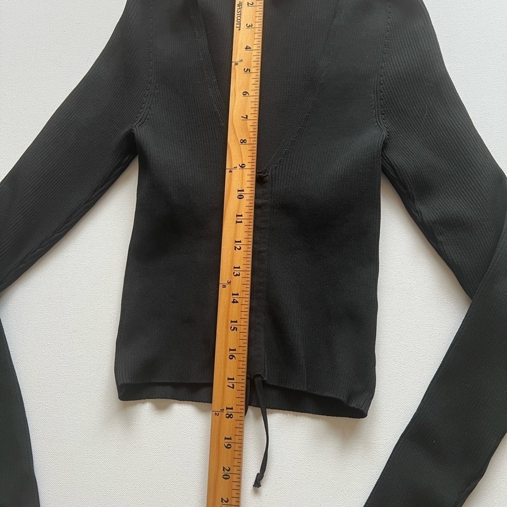 EUC Black Urban Outfitters V-Neck Ribbed Women's LS Top Size Medium (E3 - Picture 4 of 6